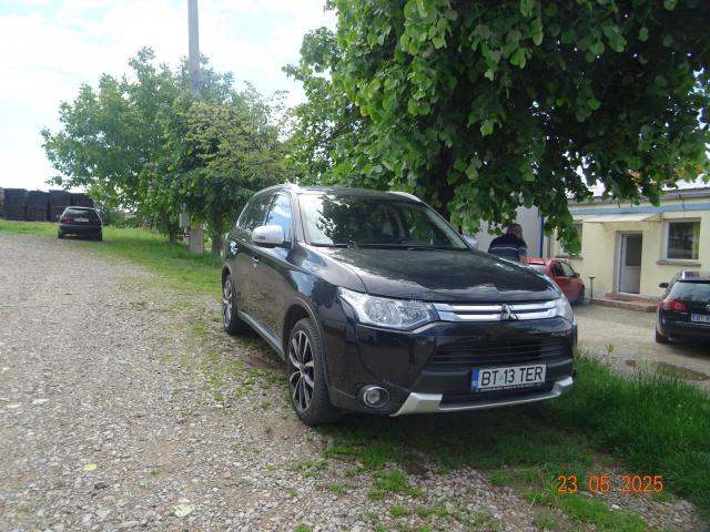 AUTOTURISM MITSUBISHI OUTLANDER