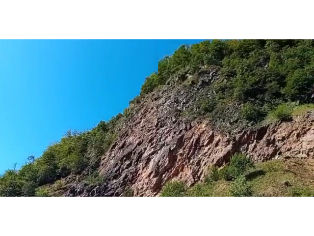 Fosta carieră de andezit piroxenic Valea Tisei - Plopiș, Maramureș