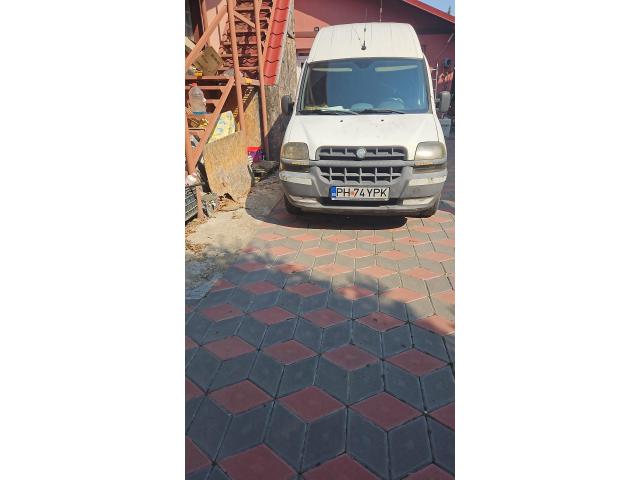 Autoutilitara Fiat Doblo