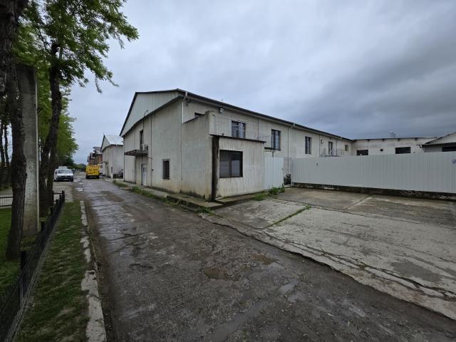 Construcție industrială și teren situată în Sat Izvoarele, Com. Dumbrava Roșie, Jud. Neamț.