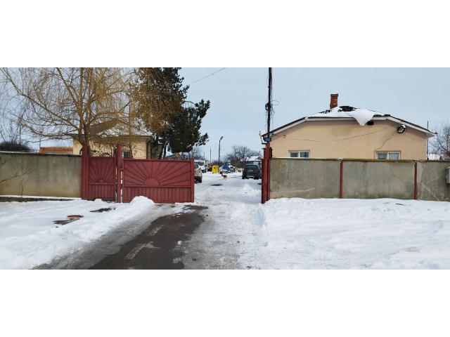 Formația Turnu Măgurele - Lița, teren 5.935 mp și 17 construcții birouri, magazii, anexe, etc